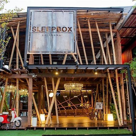 Sleepbox Chiangmai Hotel チエンマイ エクステリア 写真