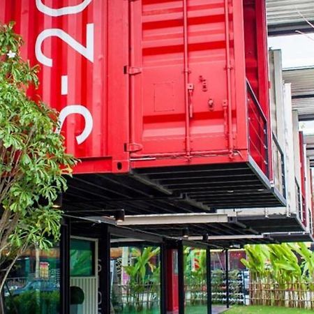 Sleepbox Chiangmai Hotel チエンマイ エクステリア 写真