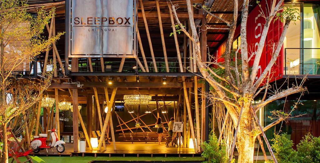 Sleepbox Chiangmai Hotel チエンマイ エクステリア 写真