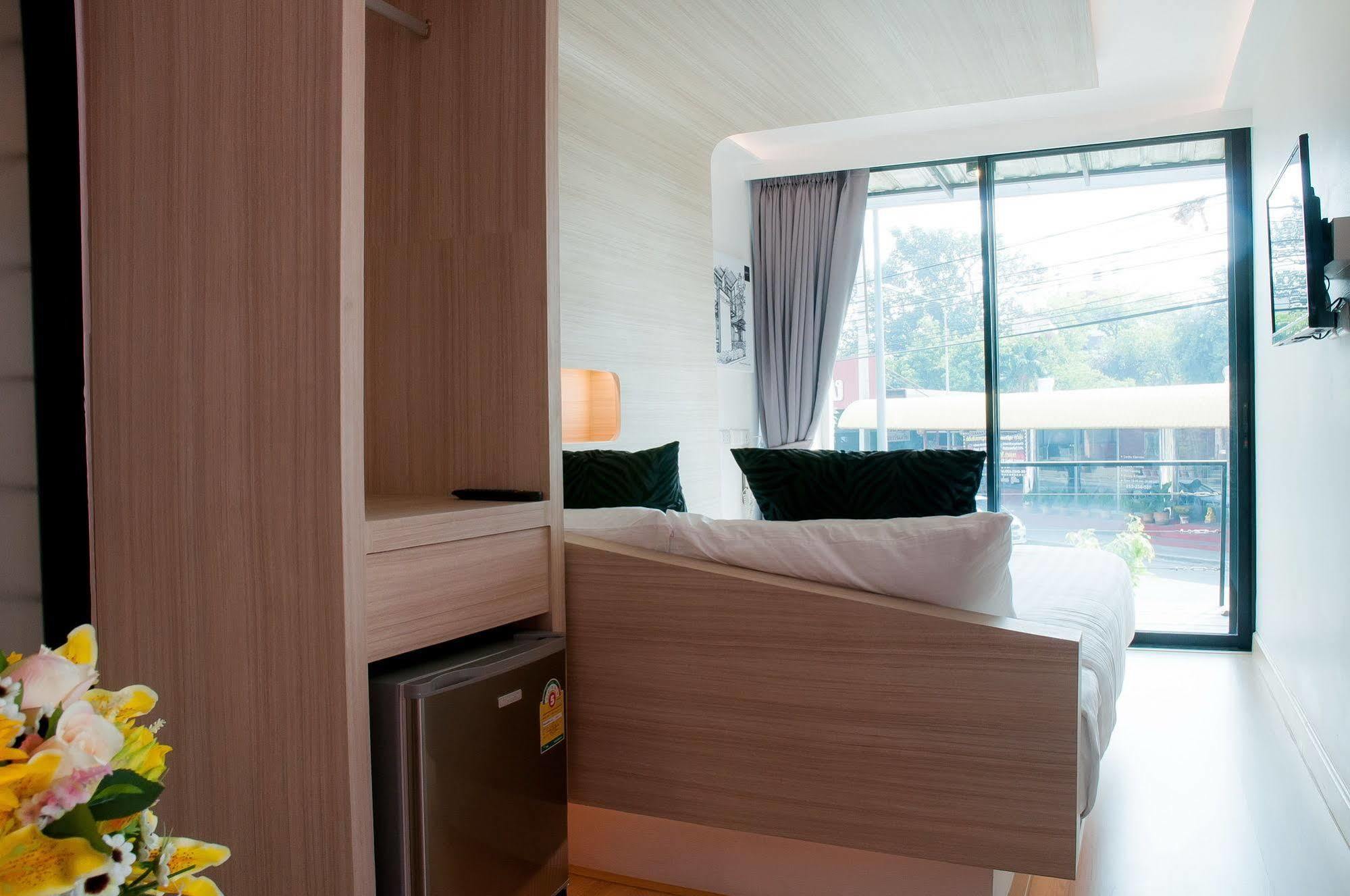 Sleepbox Chiangmai Hotel チエンマイ エクステリア 写真