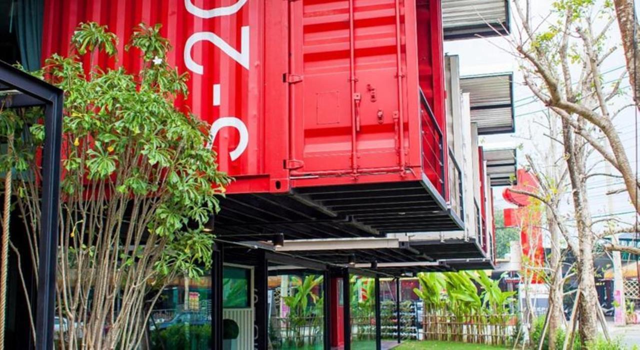 Sleepbox Chiangmai Hotel チエンマイ エクステリア 写真